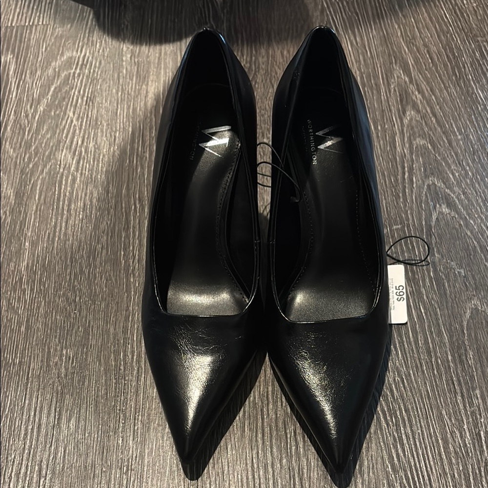 NWT Worthington Classic Black Heels